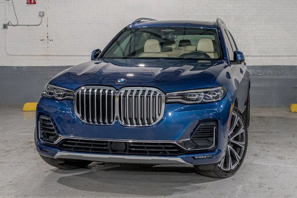 2022 BMW X7
