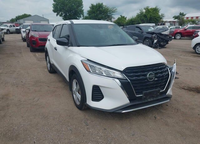 2021 NISSAN Kicks