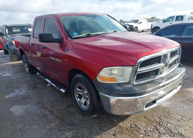 2011 DODGE Ram