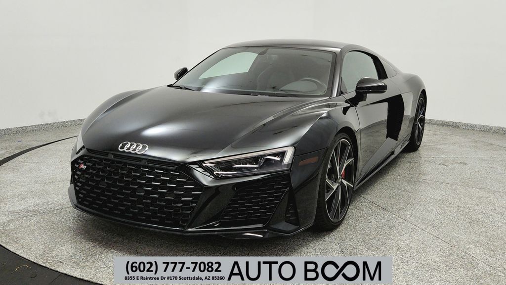 2022 AUDI R8