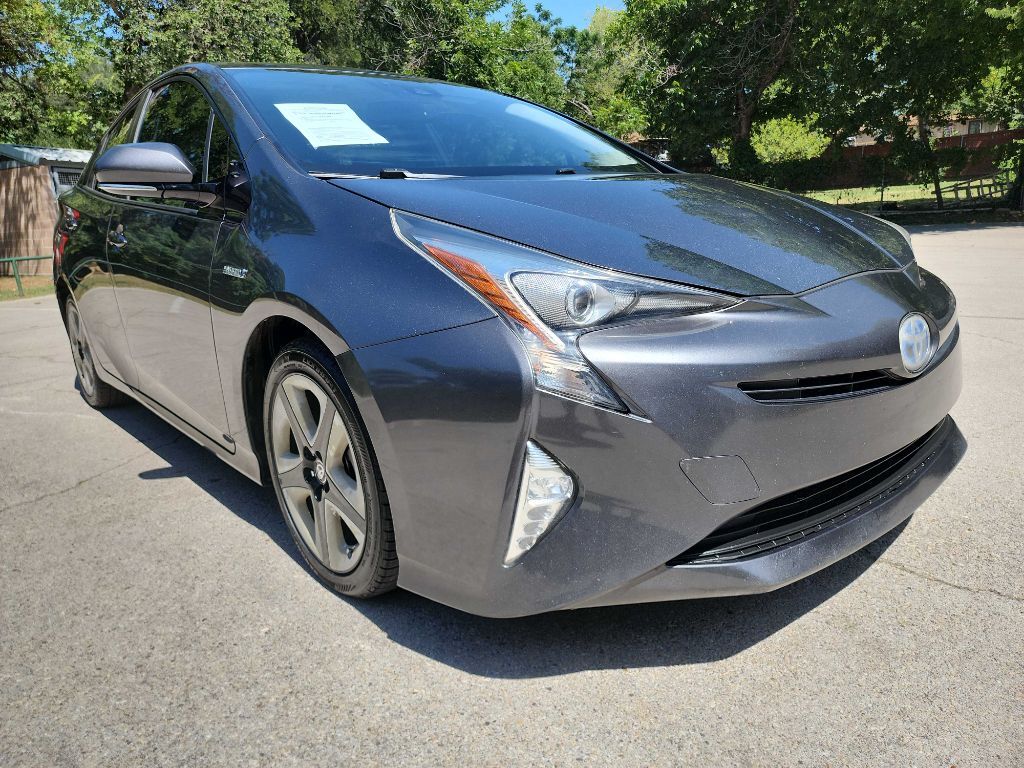 2016 TOYOTA PRIUS