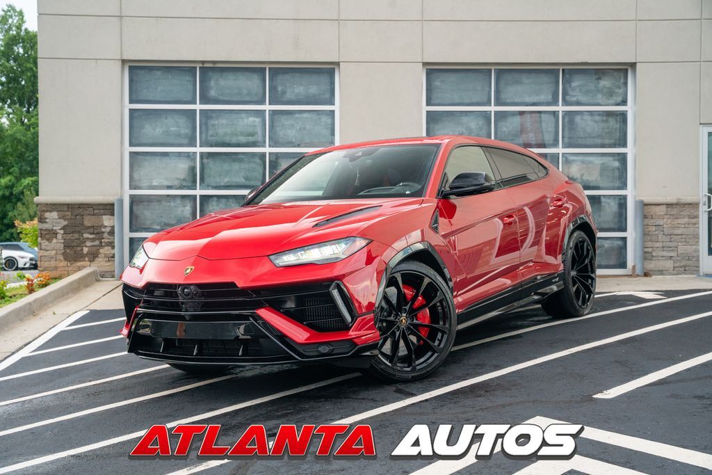 2023 LAMBORGHINI URUS