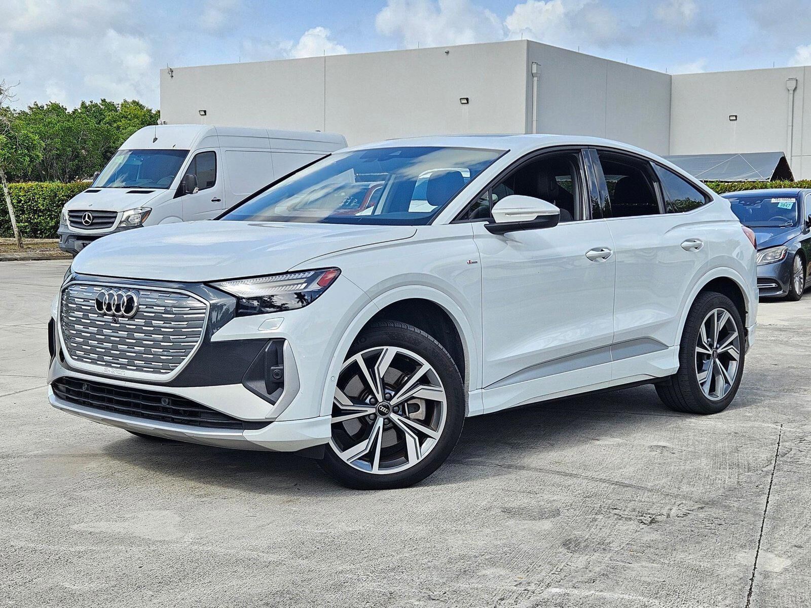 2023 AUDI Q4