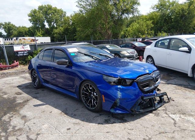 2025 BMW M5
