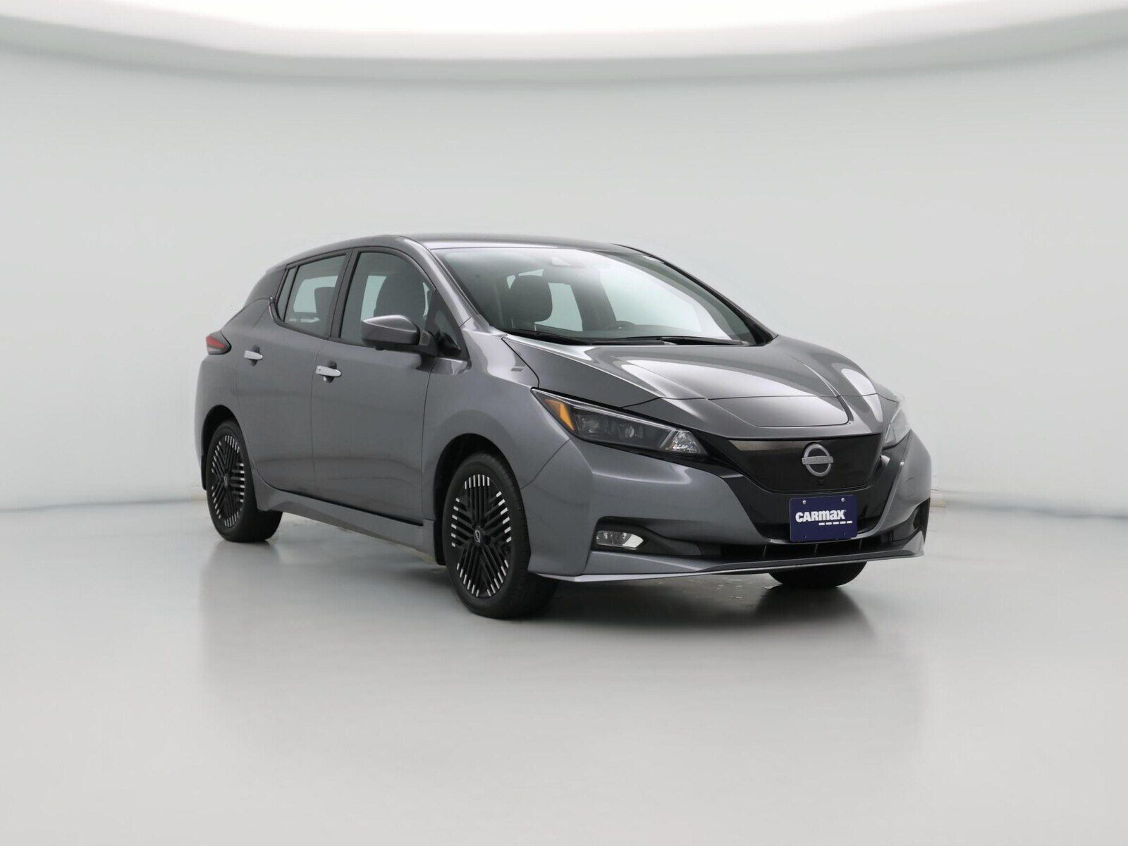 2024 NISSAN Leaf