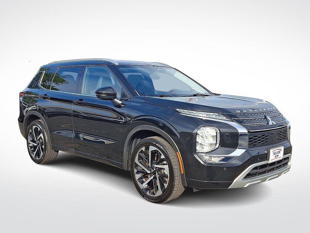 2024 MITSUBISHI Outlander