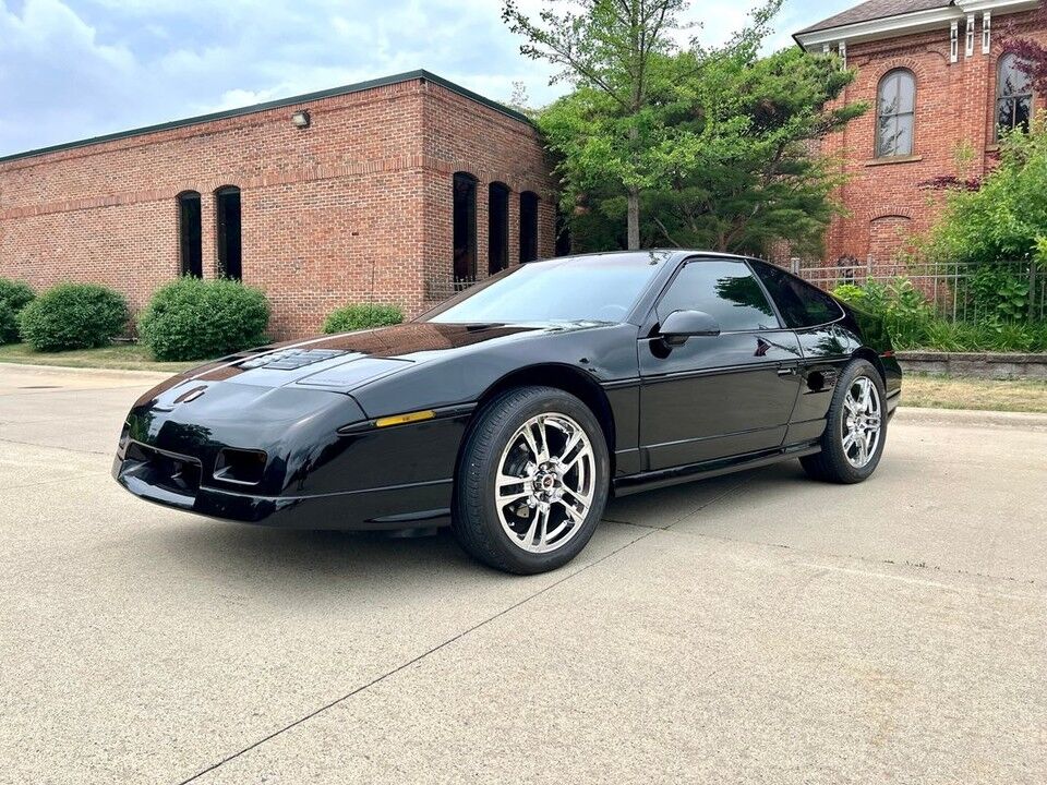 1988 PONTIAC Fiero