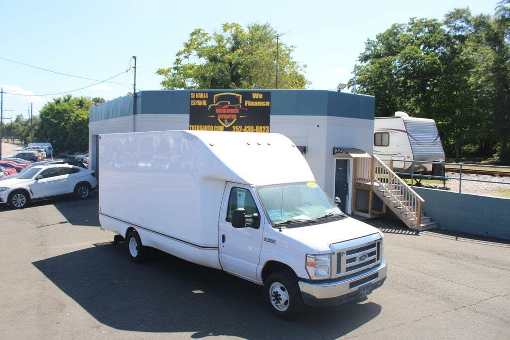 2018 FORD E-350