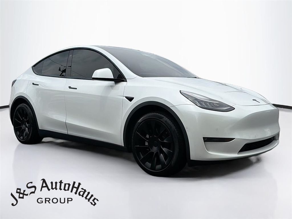 2021 TESLA Model Y