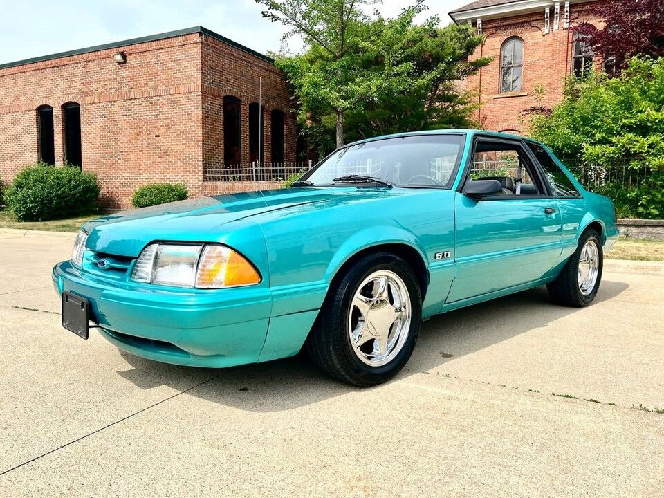 1993 FORD Mustang
