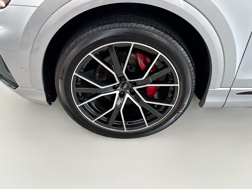 2019 AUDI Q8
