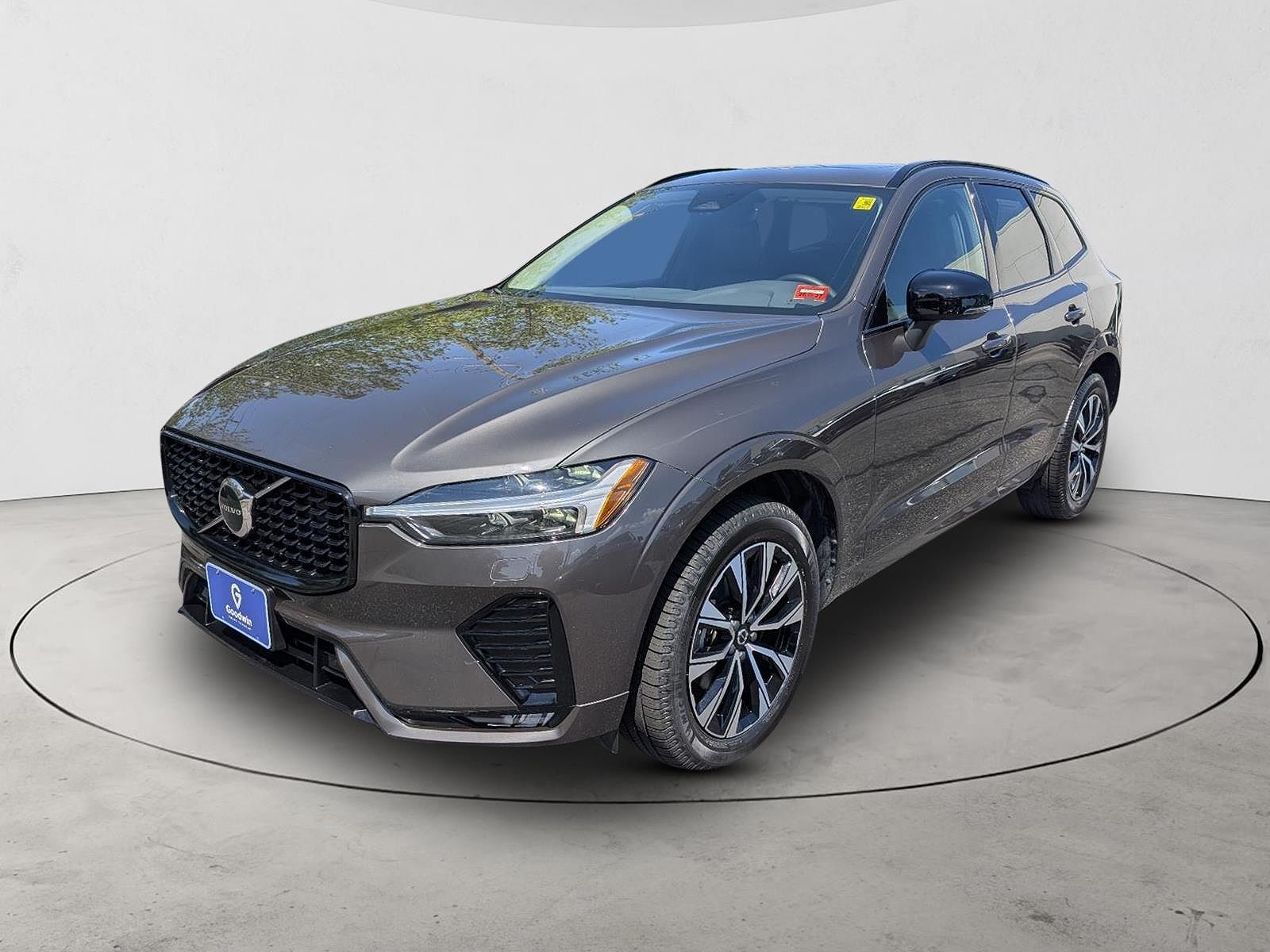 2025 VOLVO XC60