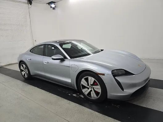 2020 PORSCHE Taycan
