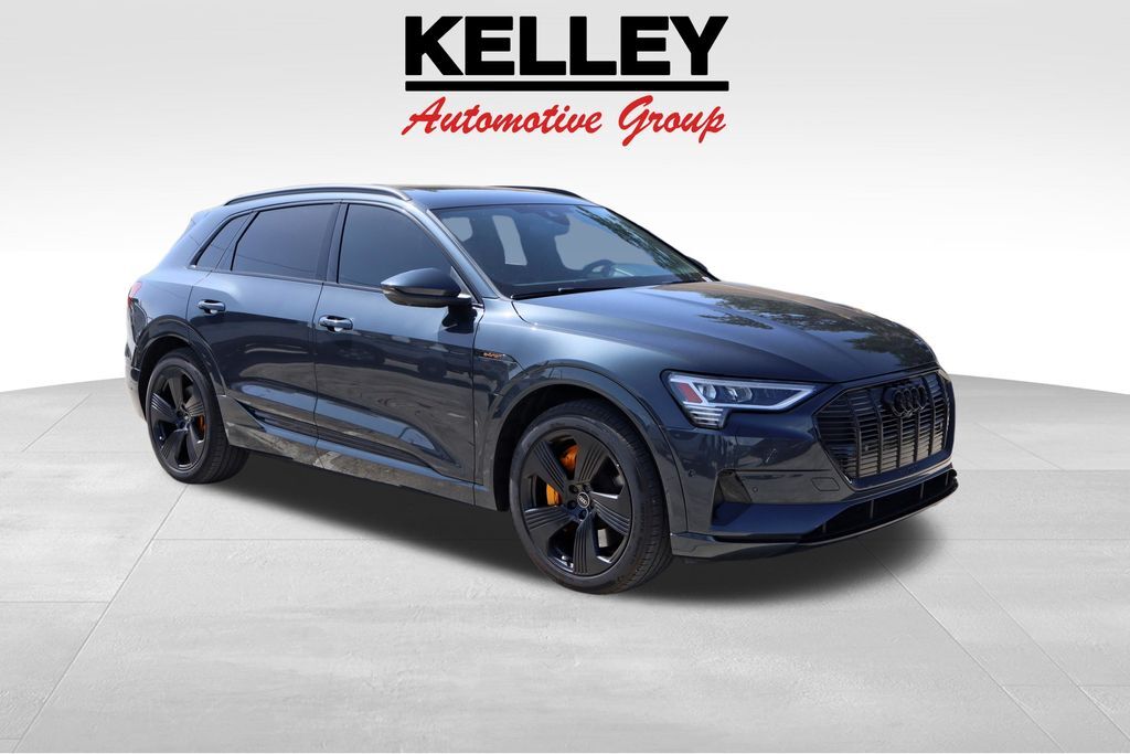 2022 AUDI e-tron