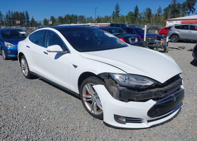 2014 TESLA Model S