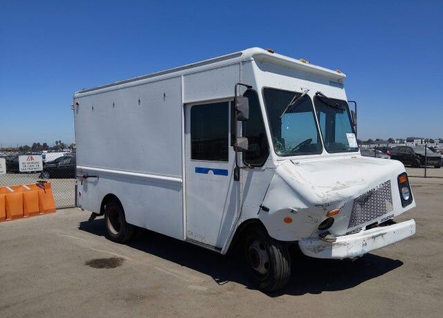 2000 WORKHORSE 1 Ton Nominal