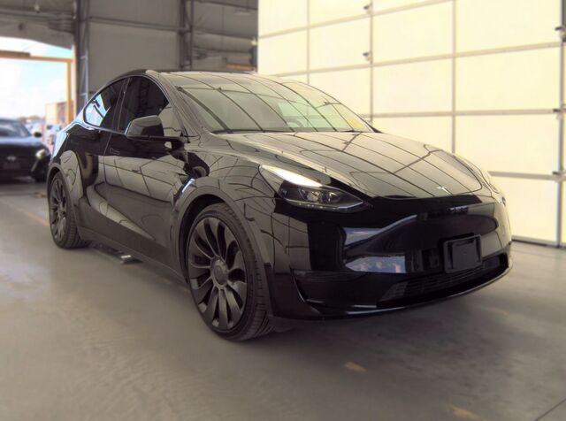 2023 TESLA Model Y