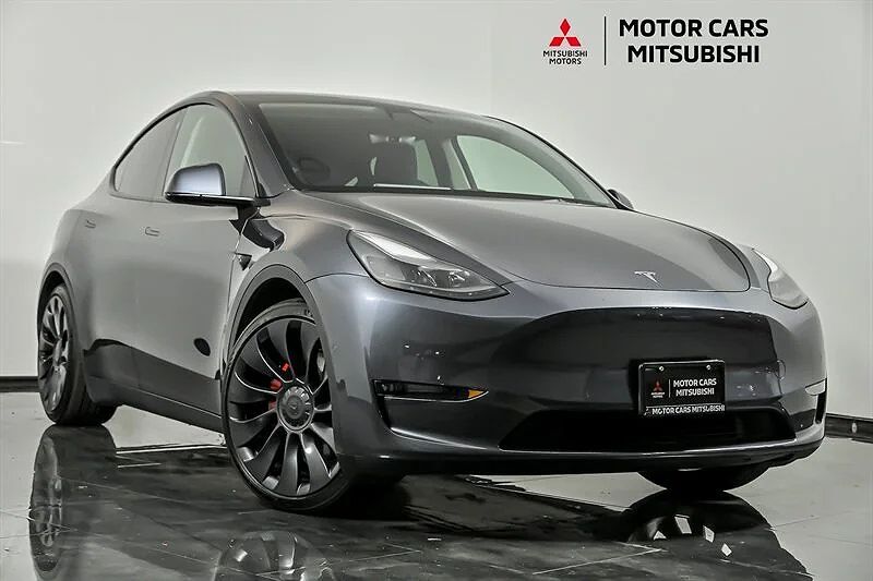 2022 TESLA Model Y