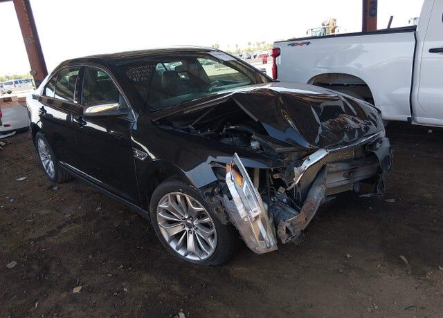 2013 FORD Taurus