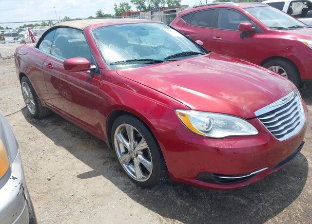 2014 CHRYSLER 200
