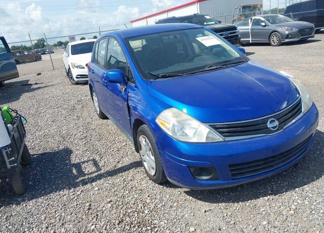 2010 NISSAN Versa