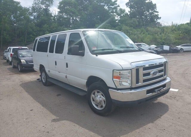2012 FORD E-350