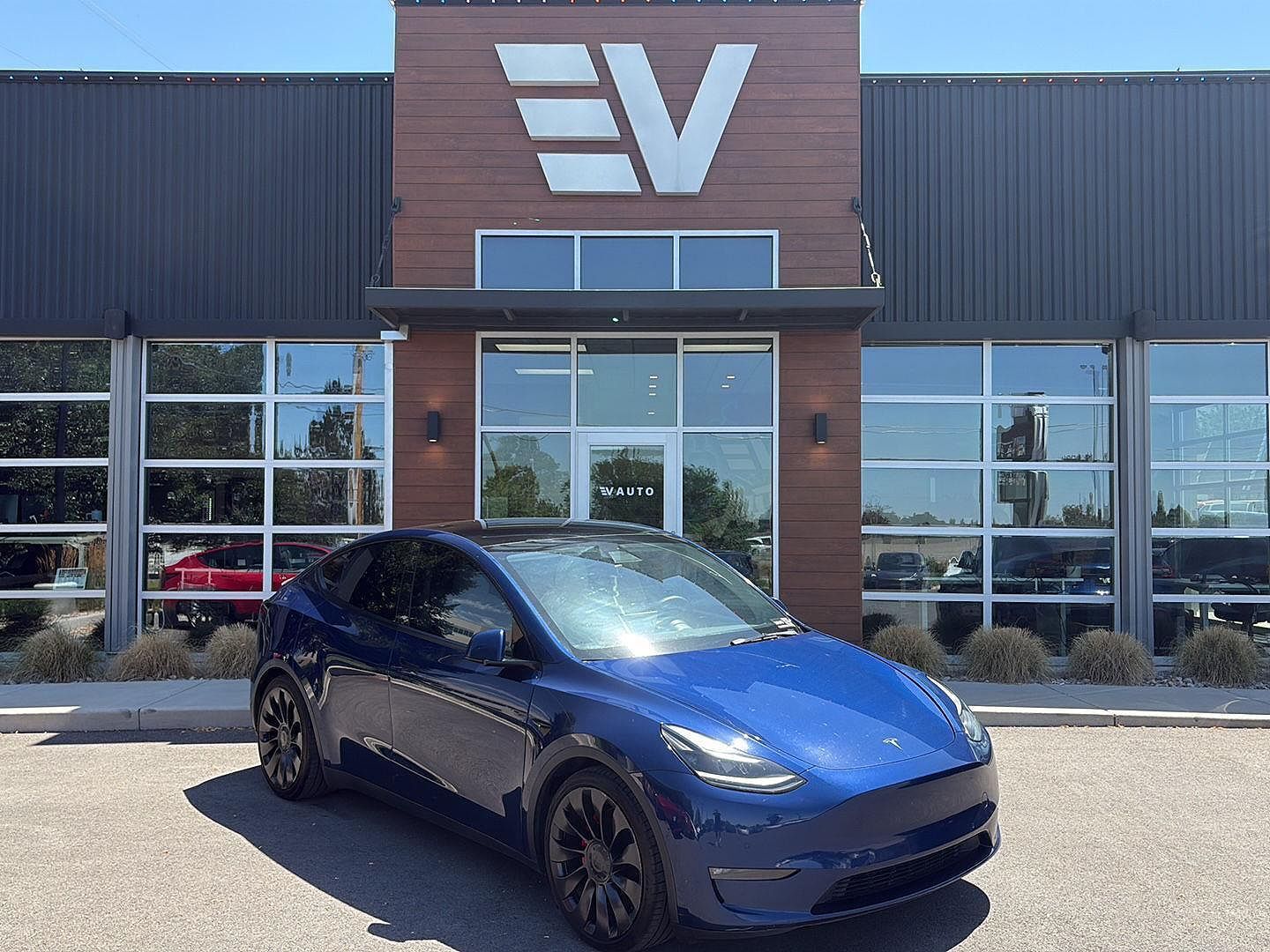 2022 TESLA Model Y