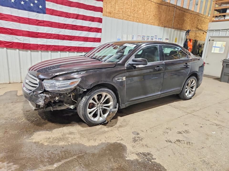 2013 FORD Taurus