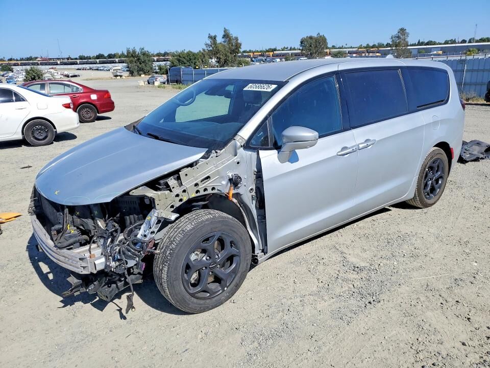 2022 CHRYSLER Pacifica
