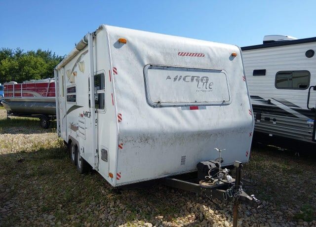 2009 FOREST RIVER Flagstaff Lite Weight Trailers