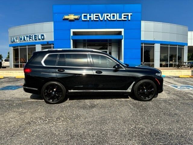2021 BMW X7