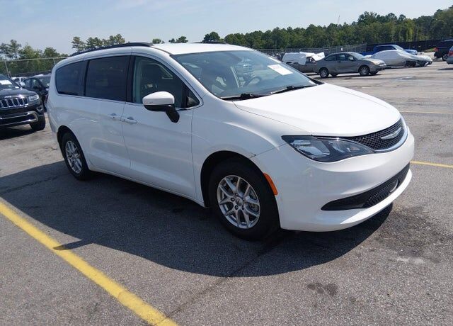 2021 CHRYSLER Voyager
