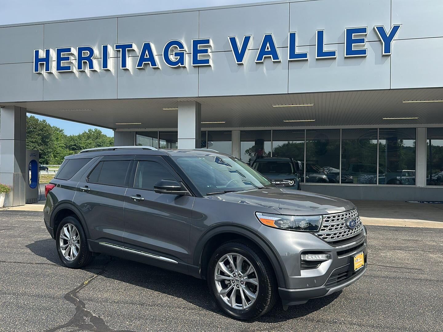 2022 FORD Explorer