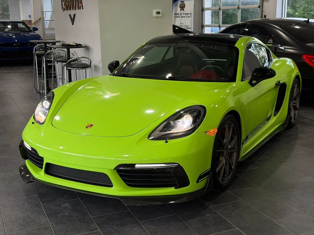 2017 PORSCHE Cayman