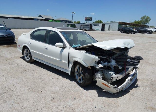 2001 NISSAN Maxima