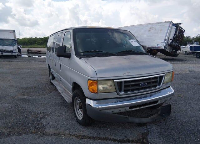 2005 FORD E-150