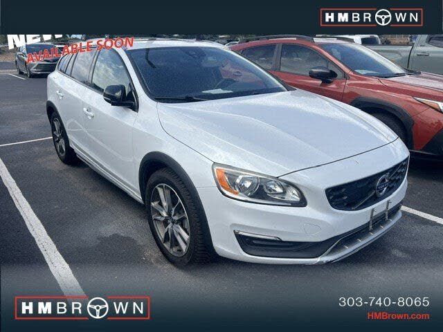 2016 VOLVO V60CC