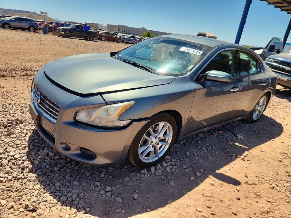 2010 NISSAN Maxima