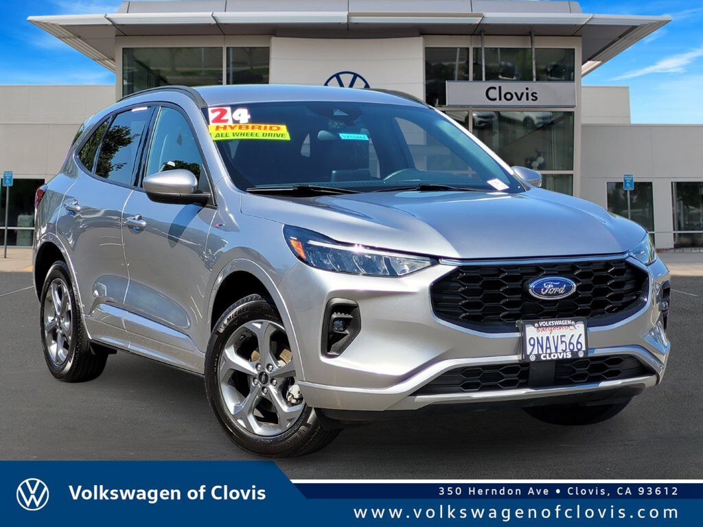 2024 FORD Escape