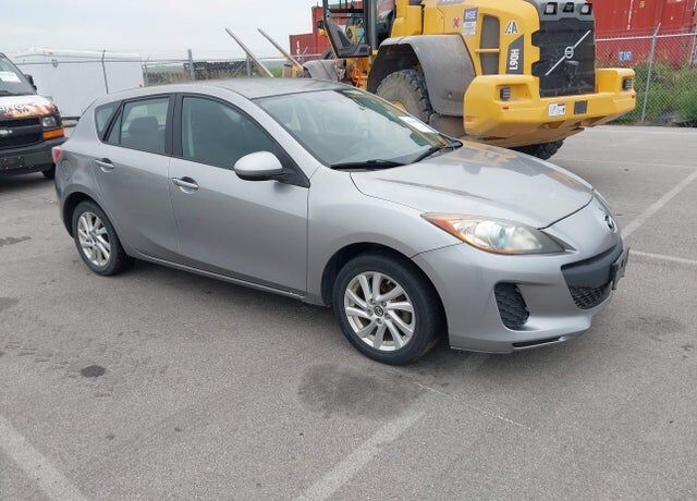 2013 MAZDA Mazda3