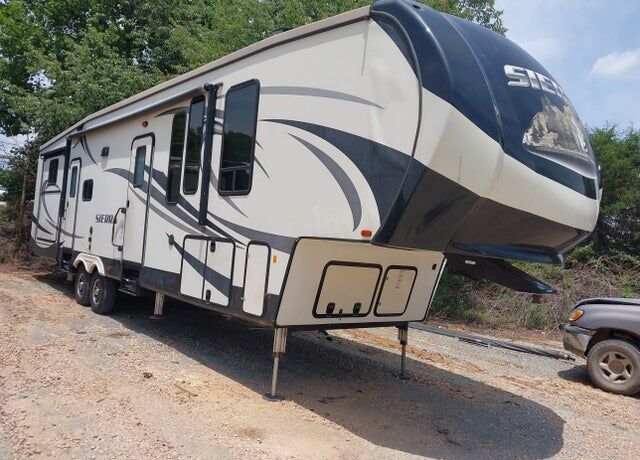 2017 FOREST RIVER Sierra Towables