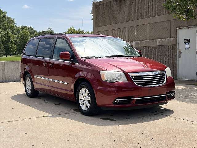 2012 CHRYSLER Town and Country