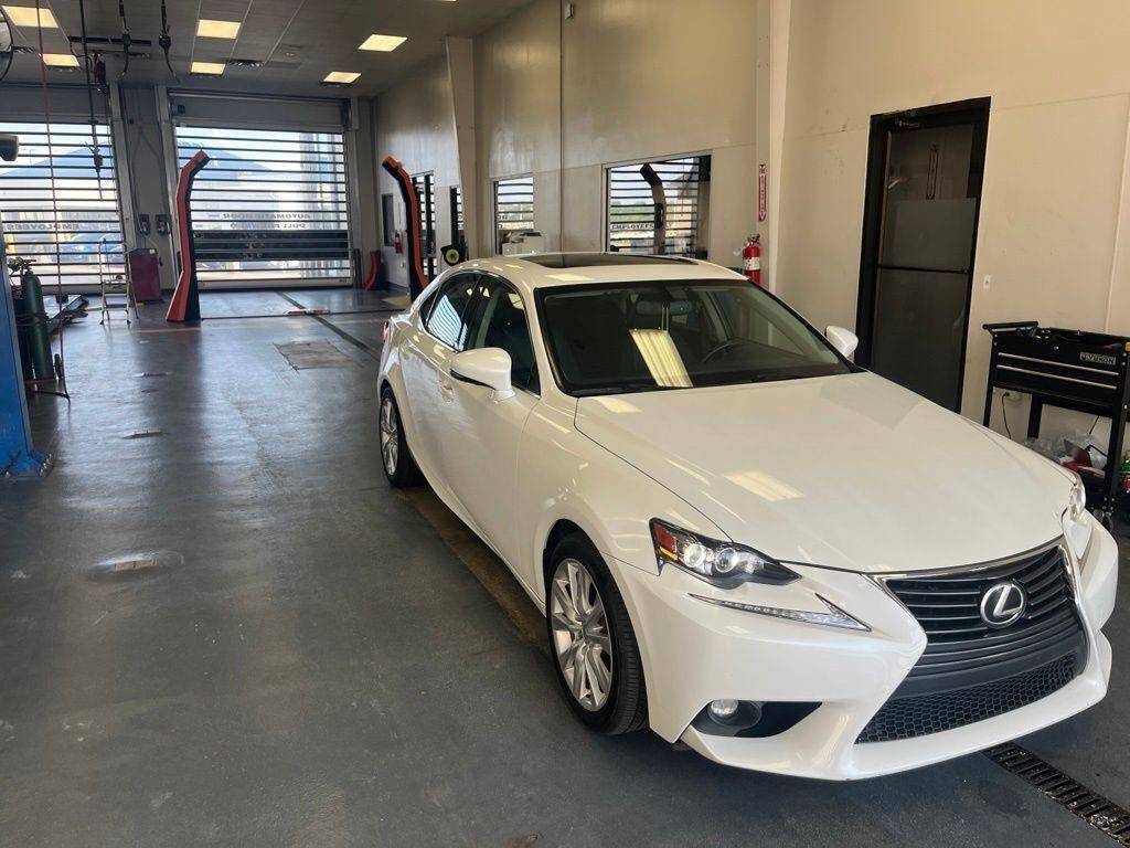 2015 LEXUS IS