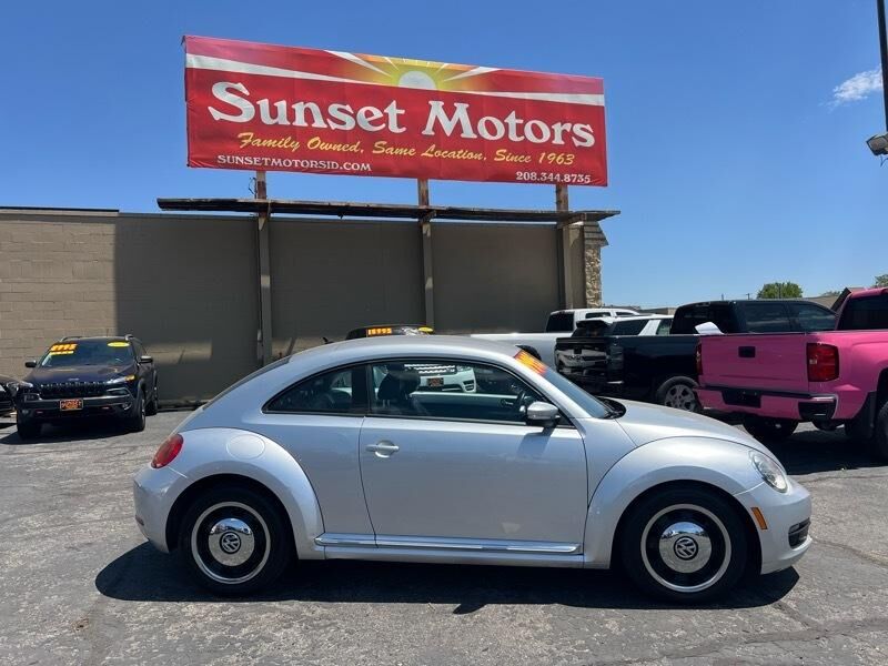 2012 VOLKSWAGEN Beetle