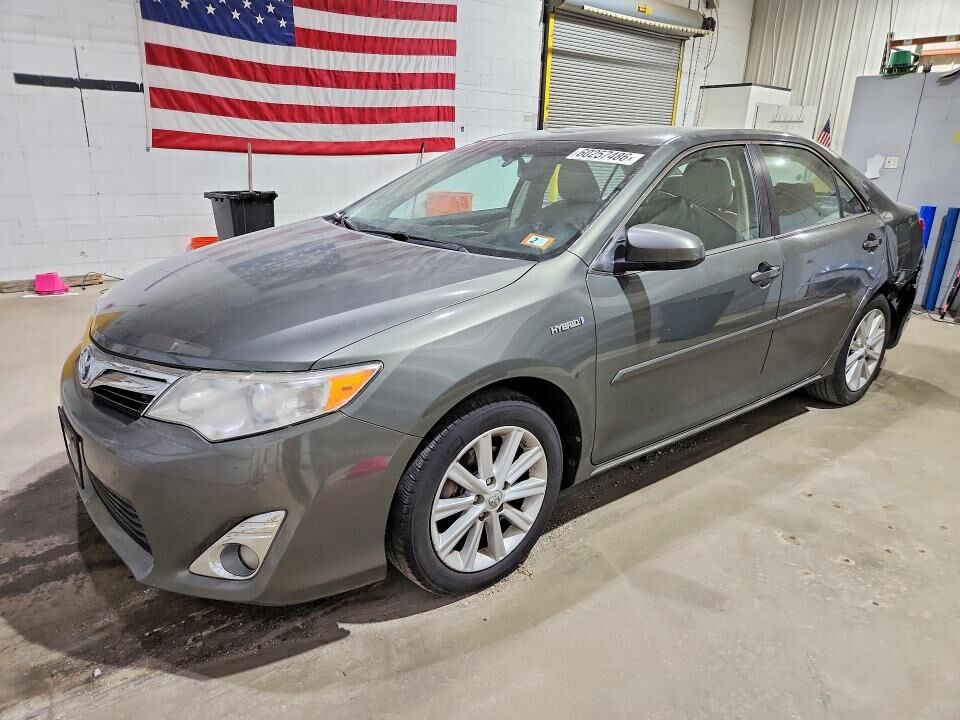 2013 TOYOTA Camry