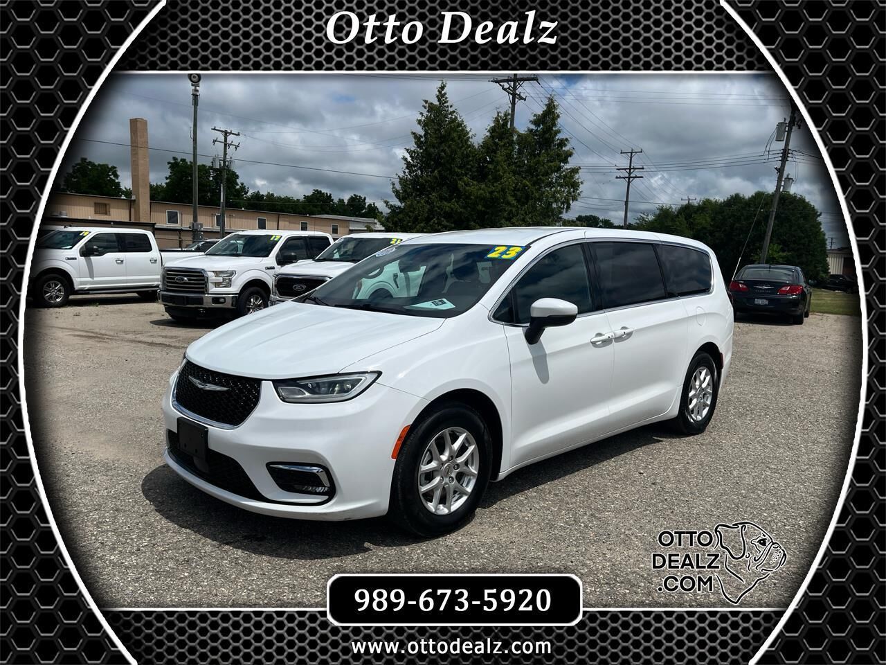 2023 CHRYSLER Pacifica
