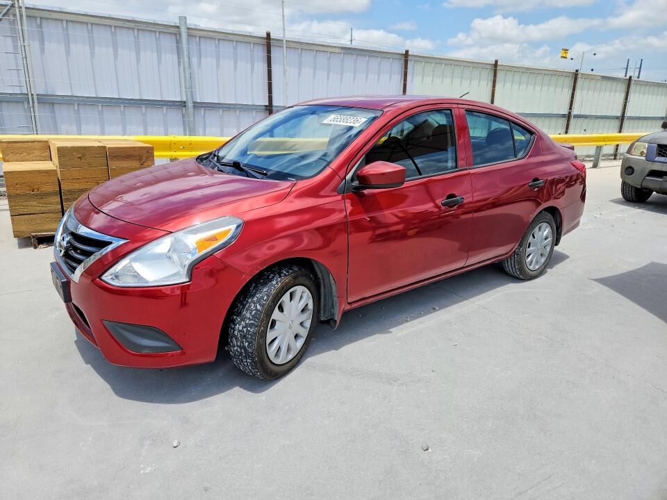 2017 NISSAN Versa