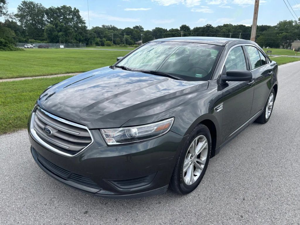 2016 FORD Taurus