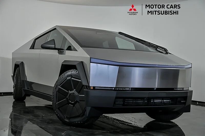 2024 TESLA Cybertruck