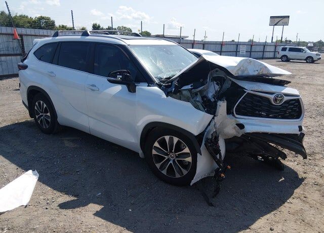 2024 TOYOTA Highlander